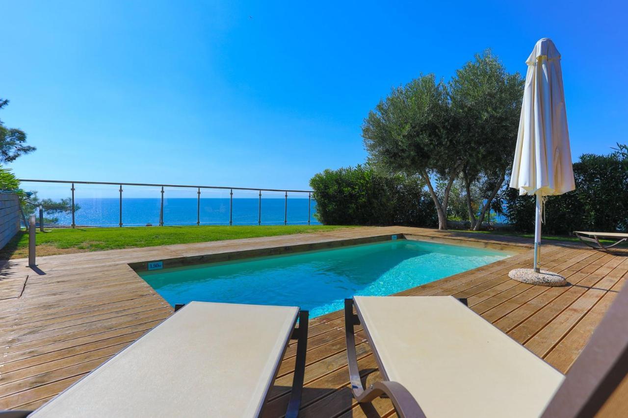 Kalma Villa Ena Nea Moudania Bagian luar foto